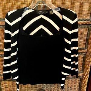 Dana Buchman Sweater plus Top